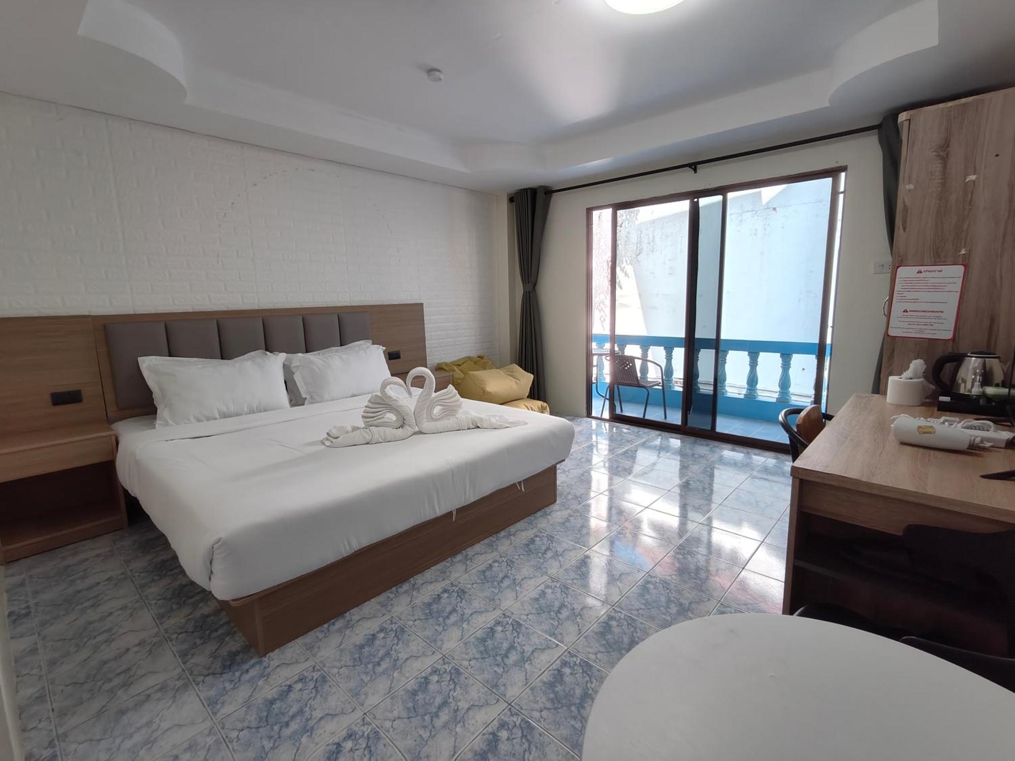Baankasemsuk Resort 般咔 深宿 Patong Экстерьер фото